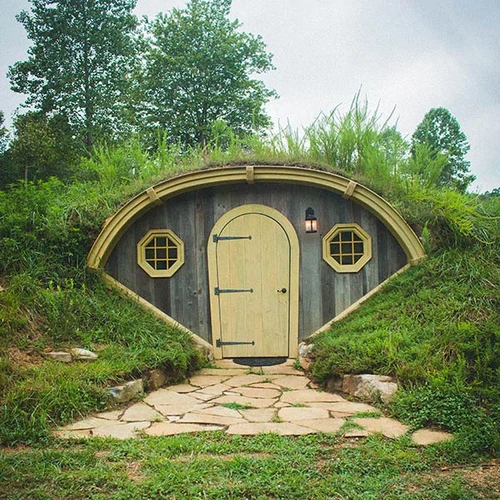 A hobbit-style earth-sheltered guest house at Forest Gully Farms